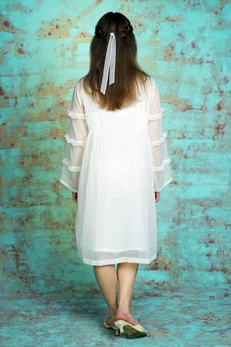 Jyoti Bansal_White Kota Doria Embroidery Round Neck Ray Of Light Flower Bloom Tunic _Online_at_Aza_Fashions