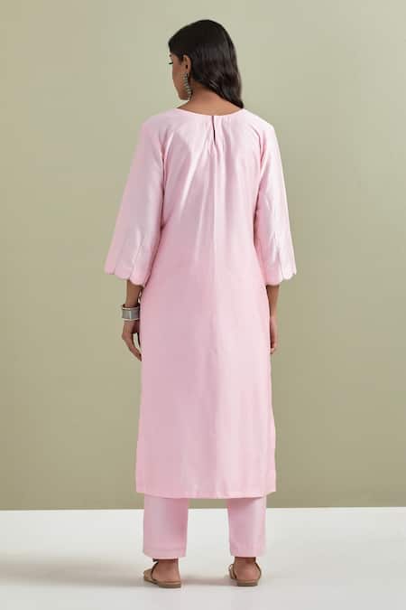 Shop Priya Chaudhary Pink Chanderi Silk Pearls Split V-neck Embroidered Kurta With Pant at Aza Fashions Shop_Priya Chaudhary_Pink Chanderi Silk Pearls Split V-neck Embroidered Kurta With Pant _at_Aza_Fashions