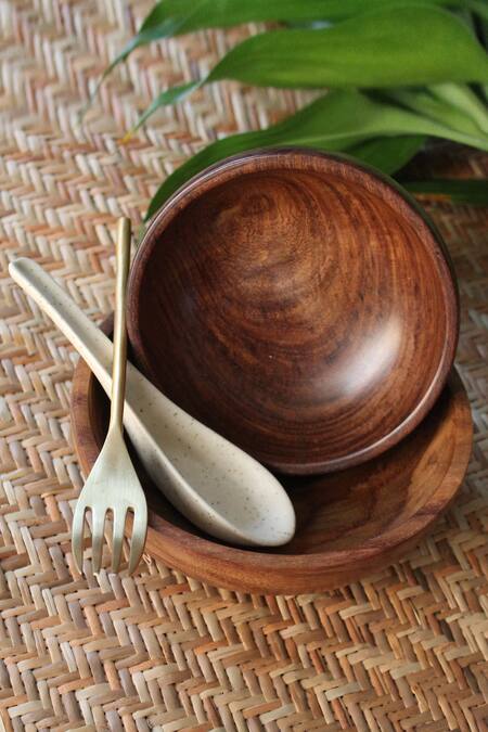 Shop Courtyard Gold Wood, Brass, Hand Ceramic Agaja Noodle And Soup Bowl Set at Aza Fashions Shop_Courtyard_Gold Wood, Brass, Hand Ceramic Agaja Noodle And Soup Bowl Set_at_Aza_Fashions