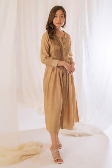 Shop Vaani Beswal Beige Handwoven Chanderi Silk Plain Mandarin Collar Pintuck Dress at Aza Fashions Shop_Vaani Beswal_Beige Handwoven Chanderi Silk Plain Mandarin Collar Pintuck Dress _at_Aza_Fashions