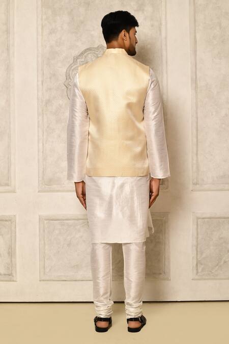 Shop Naintara Bajaj Cream Bundi Linen Silk Geometric And Full Sleeve Kurta Set at Aza Fashions Shop_Naintara Bajaj_Cream Bundi Linen Silk Geometric And Full Sleeve Kurta Set _at_Aza_Fashions