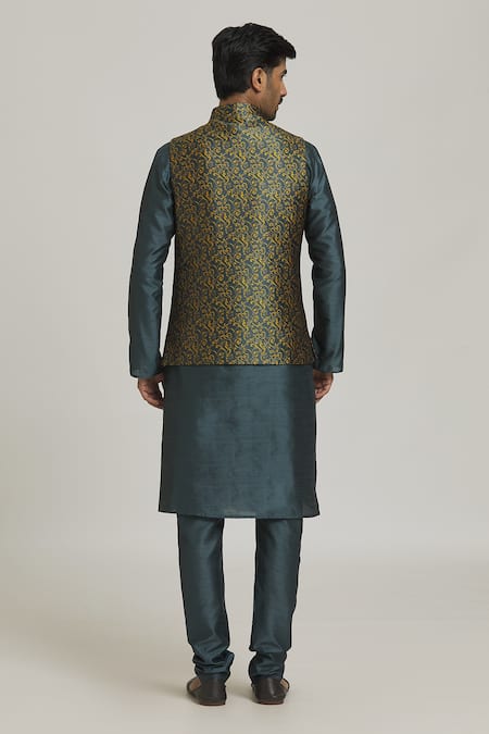 Samyukta Singhania Floral Jacquard Bundi & Kurta Set 