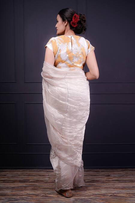 Shop Srota By Srishti Aggarwal Tissue Embellishment Sequins Round Metallic Saree With Blouse at Aza Fashions Shop_Srota By Srishti Aggarwal_Tissue Embellishment Sequins Round Metallic Saree With Blouse_at_Aza_Fashions