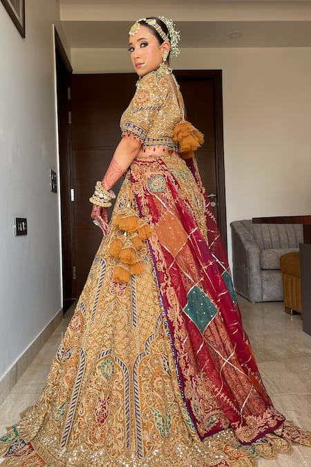 Shop Mehar Brown Net Sequins, Tassels, Embroidery V-neck Dome Floral Bridal Lehenga Set at Aza Fashions Shop_Mehar_Brown Net Sequins, Tassels, Embroidery V-neck Dome Floral Bridal Lehenga Set _at_Aza_Fashions