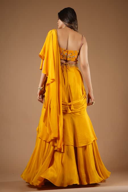 Vana Ethnics_Yellow Viscose Zari, Embroidery, Tassels Pre-draped Saree With Zardozi Blouse _Online_at_Aza_Fashions