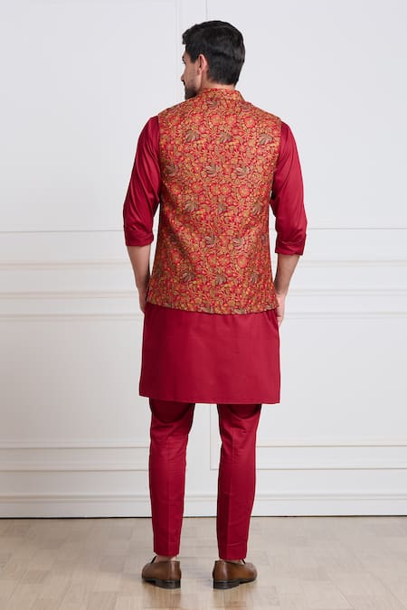 Shop Taroob Red Pashmina, Wool Embroidery Floral Thread Bundi at Aza Fashions Shop_Taroob_Red Pashmina, Wool Embroidery Floral Thread Bundi_at_Aza_Fashions