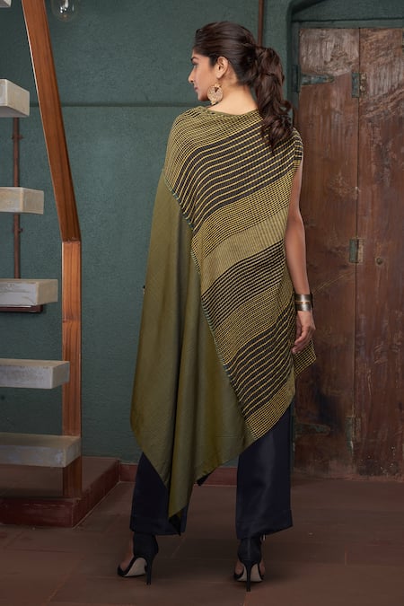 Bodhi Tree Asymmetric Checks Kurta & Pant Set 