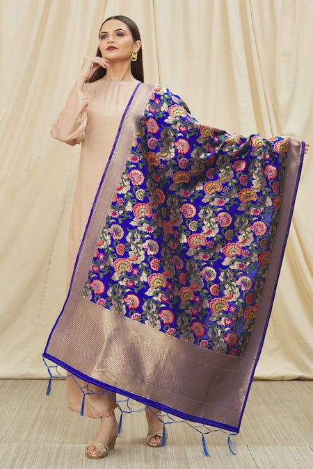 Naintara Bajaj Flower Woven Dupatta 
