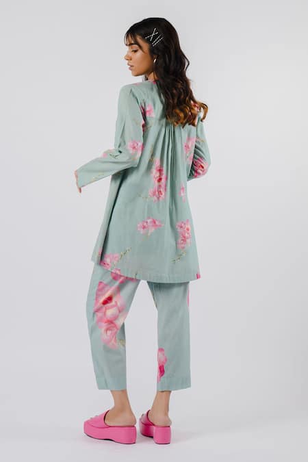 Shop Tussah By Siddhi Shah Green Cotton Round Neck Floral Print Tunic And Pant Set at Aza Fashions Shop_Tussah By Siddhi Shah_Green Cotton Round Neck Floral Print Tunic And Pant Set _at_Aza_Fashions