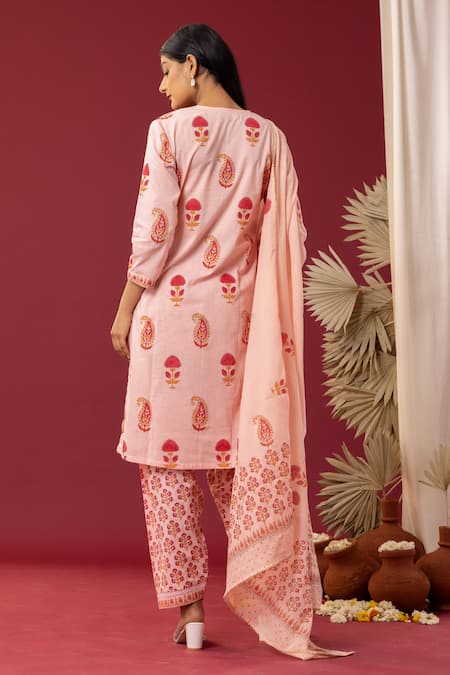 Shop Abbaran Pink , Satin Lace, Gota Patti Pintuck Block Print Kurta Salwar Set at Aza Fashions Shop_Abbaran_Pink , Satin Lace, Gota Patti Pintuck Block Print Kurta Salwar Set _at_Aza_Fashions
