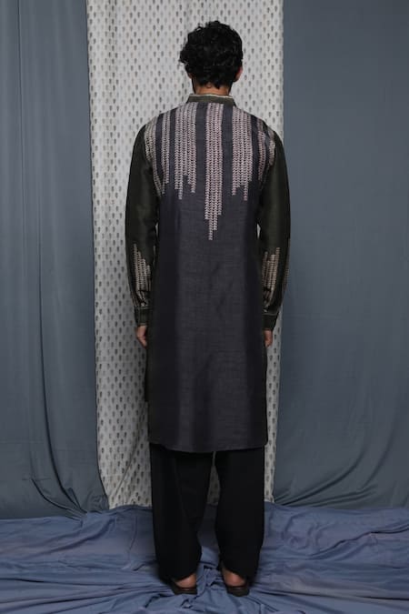 Shop Krishna Mehta Green Tussar Printed Geometric Full Sleeve Kurta at Aza Fashions Shop_Krishna Mehta_Green Tussar Printed Geometric Full Sleeve Kurta _at_Aza_Fashions