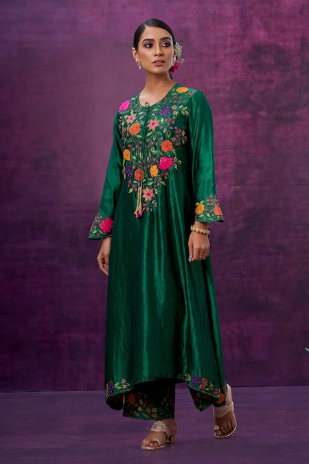 Shop_Label Niti Bothra_Green Kora Silk Mughal Round Applique Kurta And Palazzo Set _at_Aza_Fashions