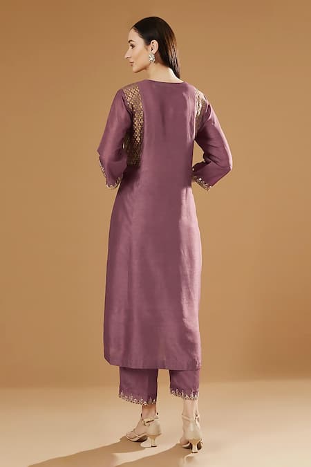 Shop OMI Purple Cotton Embroidery Split V-neck Placement Leaf Vine Kurta Set at Aza Fashions Shop_OMI_Purple Cotton Embroidery Split V-neck Placement Leaf Vine Kurta Set _at_Aza_Fashions