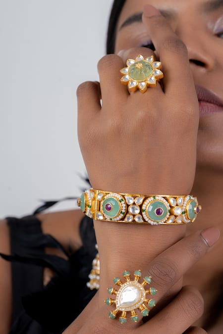 Osvag India Floral Shaped Ring 