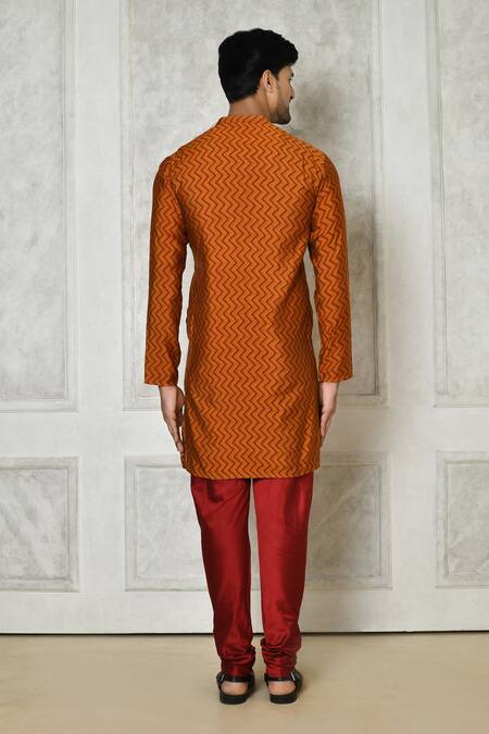 Shop Samyukta Singhania Orange Cotton Silk Printed Chevron Kurta at Aza Fashions Shop_Samyukta Singhania_Orange Cotton Silk Printed Chevron Kurta_at_Aza_Fashions