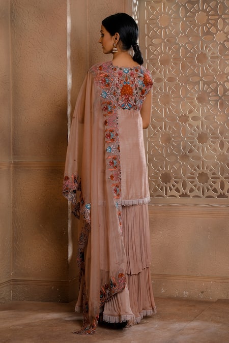 Shop Omana By Ranjana Bothra Pink Organza, Crepe Embroidery Round Neck Kaashni Placement Kurta Set at Aza Fashions Shop_Omana By Ranjana Bothra_Pink Organza, Crepe Embroidery Round Neck Kaashni Placement Kurta Set _at_Aza_Fashions