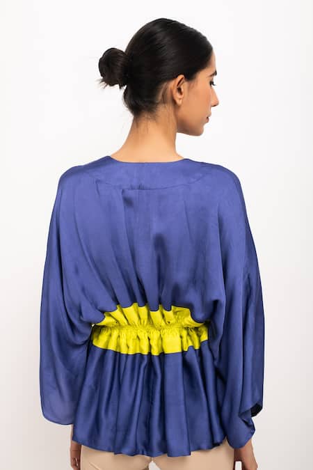 Neora By Nehal Chopra Color Blocked Short Cape 