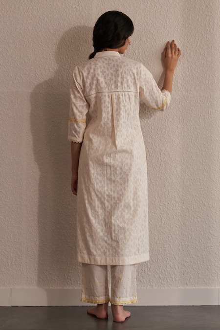 Label Mansi Nagdev Urja Pintucked Yoke Kurta Set 