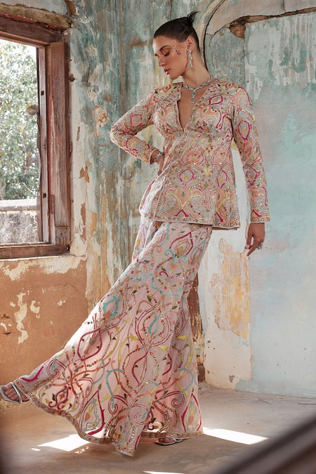 Tamanna Punjabi Kapoor Mandala Resham Embroidered Kurta Set 