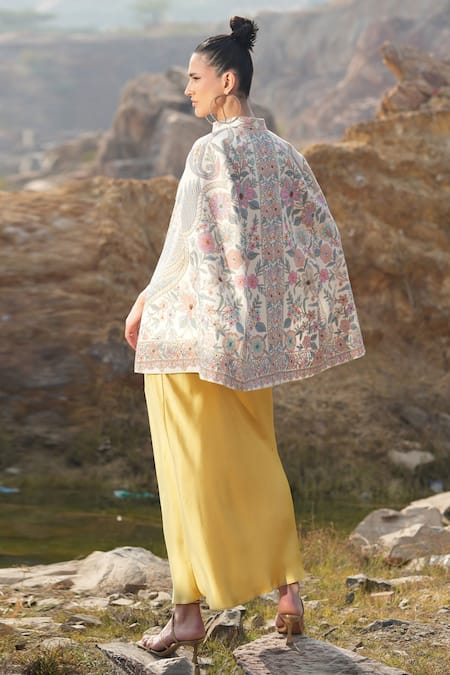 Neiza By Neeti Seth Cashmere Wool Floral Print Cape 
