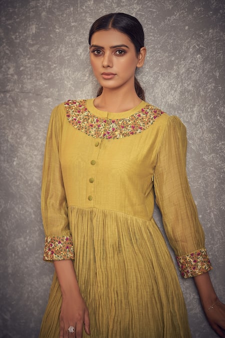 Shop Hirika & Dhruti Green Chanderi Embroidery Round Neck Asymmetric Kurta And Pant Set at Aza Fashions Shop_Hirika & Dhruti_Green Chanderi Embroidery Round Neck Asymmetric Kurta And Pant Set _at_Aza_Fashions