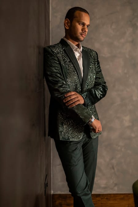 Decemberbyvivek Velvet Sequin Embellished Blazer & Pant Set 