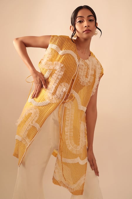 Shop Vanshika Agarwal Label White Organza, Brs, Lining Taffeta, Natural Donna Jacket And Two Layer Pant Set at Aza Fashions Shop_Vanshika Agarwal Label_White Organza, Brs, Lining Taffeta, Natural Donna Jacket And Two Layer Pant Set _at_Aza_Fashions