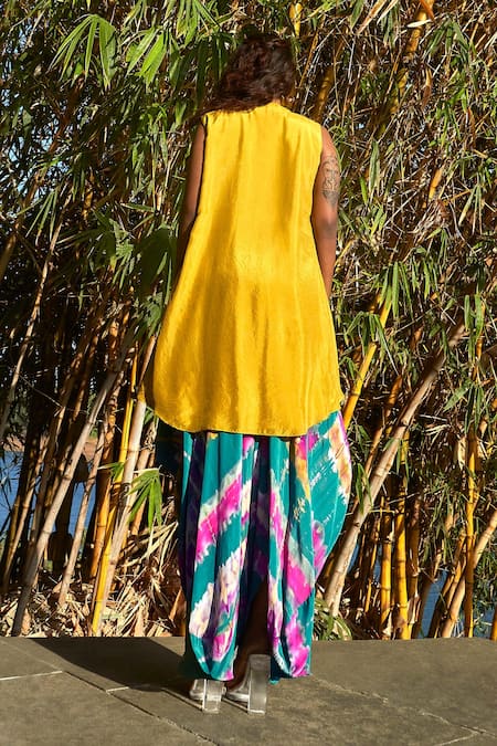 Babita Malkani Green Crepe Beads V-, Open Embellished Jacket And Dhoti Skirt Set Online at Aza Fashions Babita Malkani_Green Crepe Beads V-, Open Embellished Jacket And Dhoti Skirt Set _Online_at_Aza_Fashions