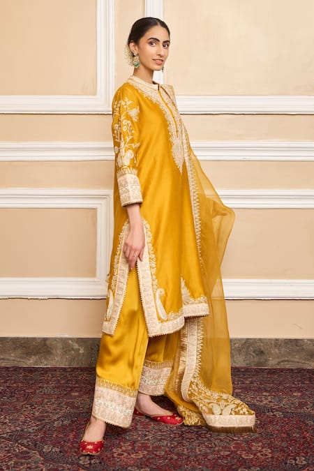 Sheetal Batra Kashmiri Tilla Embroidered Kurta Set 