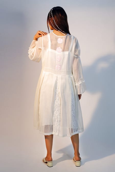 Jyoti Bansal_White Kota Doria Applique Split V-neck Angel Of Faith Tunic _Online_at_Aza_Fashions