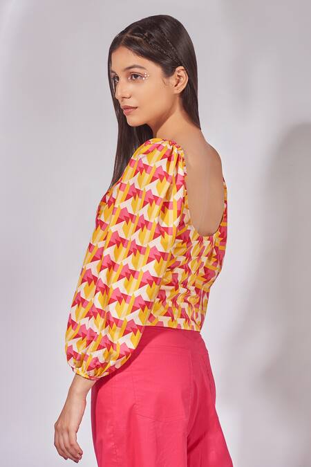 Shop_Senren By Eshana Raut_Yellow Cotton V-neck Geometric Pattern Top And Pant Set _at_Aza_Fashions