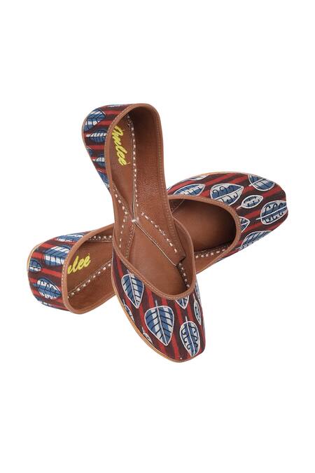 Imlee Jaipur Sunahri Pattiyan Printed Juttis 