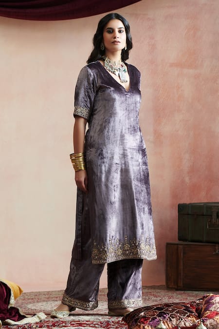 Shop Weaver Story Grey Velvet, Organza, Cotton Embroidery V-neck Kurta Set at Aza Fashions Shop_Weaver Story_Grey Velvet, Organza, Cotton Embroidery V-neck Kurta Set _at_Aza_Fashions