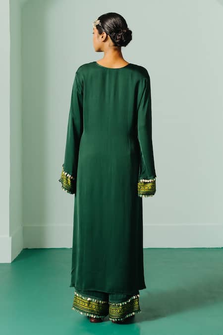 Shop Prahnaaya Green Satin Sequins, Zari, Embroidery Keyhole Placket Straight Kurta And Pant Set at Aza Fashions Shop_Prahnaaya_Green Satin Sequins, Zari, Embroidery Keyhole Placket Straight Kurta And Pant Set _at_Aza_Fashions