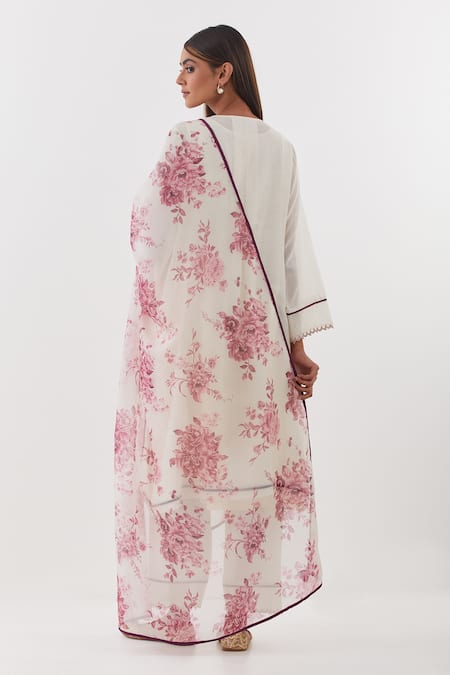 Shop Amisha Kothari Ivory Chanderi , Organza Embroidery, Tassels V-neck Abha Kurta Set at Aza Fashions Shop_Amisha Kothari_Ivory Chanderi , Organza Embroidery, Tassels V-neck Abha Kurta Set _at_Aza_Fashions