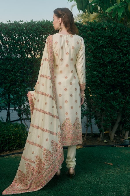 Shop Safaa Yellow Velour, Velvet, Chiffon Gota Patti, Ghazal Floral Pattern Woven Kurta Set at Aza Fashions Shop_Safaa_Yellow Velour, Velvet, Chiffon Gota Patti, Ghazal Floral Pattern Woven Kurta Set _at_Aza_Fashions