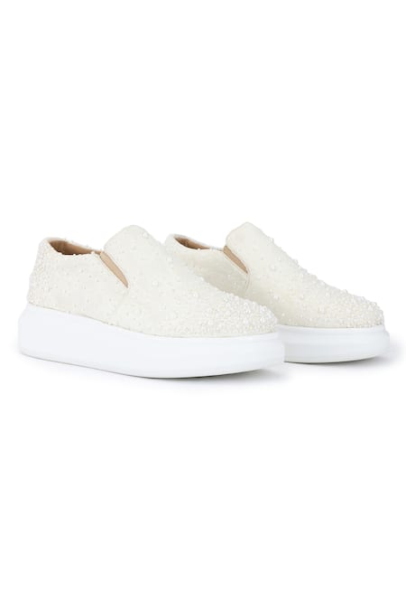 Anaar June Baby Embroidered Sneakers 