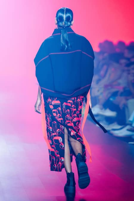 Shop Shahin Mannan Black Crepe Embroidery Oversize Shirt Jacket With Tiny Houses Pattern Skirt at Aza Fashions Shop_Shahin Mannan_Black Crepe Embroidery Oversize Shirt Jacket With Tiny Houses Pattern Skirt _at_Aza_Fashions