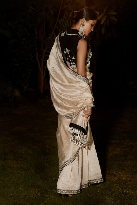 Matsya The Grand Athena Saree With Blouse 