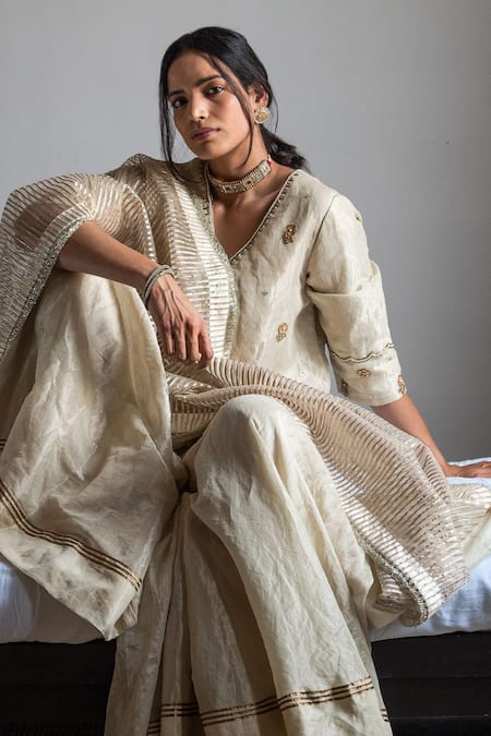 Shorshe Clothing Handwoven Chanderi Embroidered Dupatta 