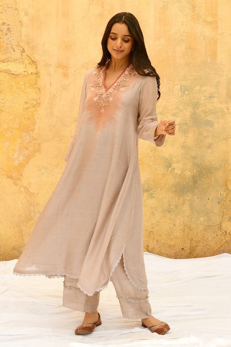Shop Label Niti Bothra Grey Silk Embroidery V-neck Ombre Bodice Kurta And Palazzo Set at Aza Fashions Shop_Label Niti Bothra_Grey Silk Embroidery V-neck Ombre Bodice Kurta And Palazzo Set _at_Aza_Fashions