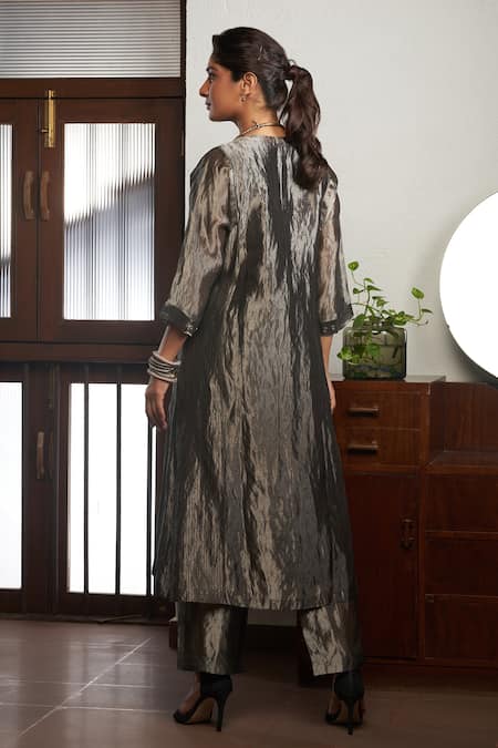 Bodhi Tree Feather Embroidered Yoke Kurta & Pant Set 