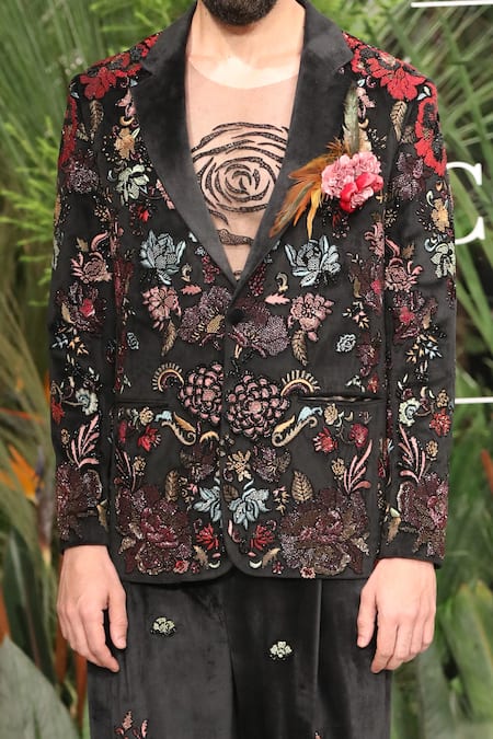 Shop Varun Bahl Black Polyester Embroidery Floral Blazer Set at Aza Fashions Shop_Varun Bahl_Black Polyester Embroidery Floral Blazer Set_at_Aza_Fashions