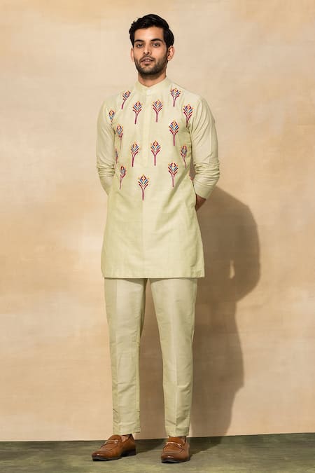 Shop Diyarajvvir Green Cotton Embroidery Peacock Feather Bundi Set at Aza Fashions Shop_Diyarajvvir_Green Cotton Embroidery Peacock Feather Bundi Set _at_Aza_Fashions