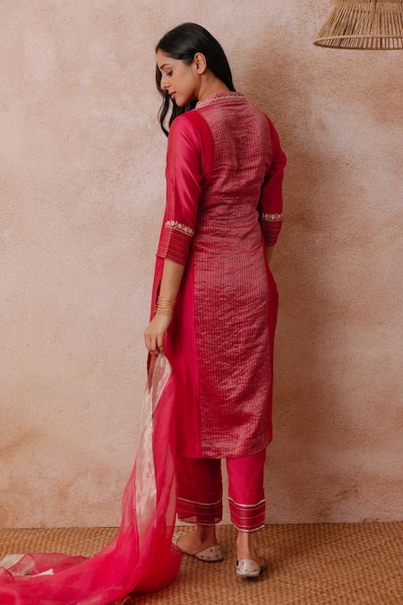 Shop Label Mansi Nagdev Pink Chanderi, Cotton, Silk, Organza Pearls, Sequins, Madiha Panelled Kurta Set at Aza Fashions Shop_Label Mansi Nagdev_Pink Chanderi, Cotton, Silk, Organza Pearls, Sequins, Madiha Panelled Kurta Set _at_Aza_Fashions
