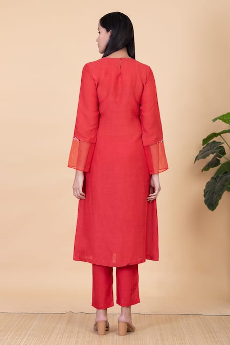 Shop Chambray & Co. Coral Silk Embroidery Round Neck Zania Organza Patchwork Kurta And Pant Set at Aza Fashions Shop_Chambray & Co._Coral Silk Embroidery Round Neck Zania Organza Patchwork Kurta And Pant Set _at_Aza_Fashions