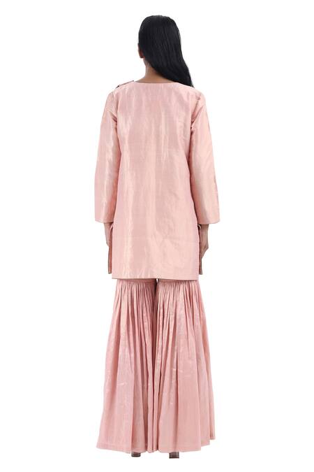 Shop_Akaaro_Pink Silk Embroidery Round Neck Kurta Set With Dupatta _at_Aza_Fashions