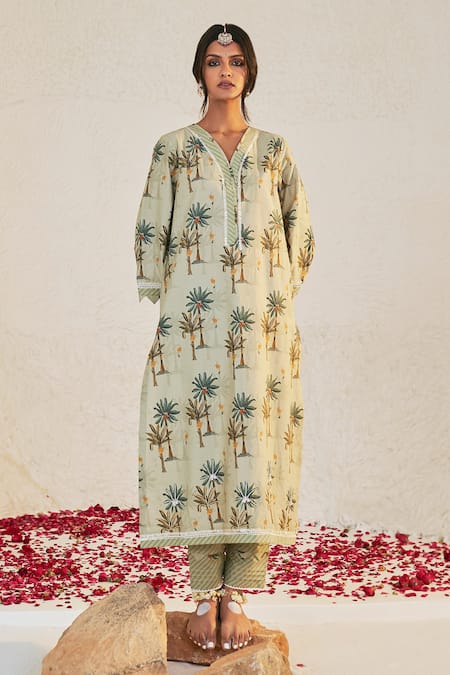 Shop Sage Saga Green , Cotton V-neck Pihu Tree Pattern Tunic at Aza Fashions Shop_Sage Saga_Green , Cotton V-neck Pihu Tree Pattern Tunic _at_Aza_Fashions