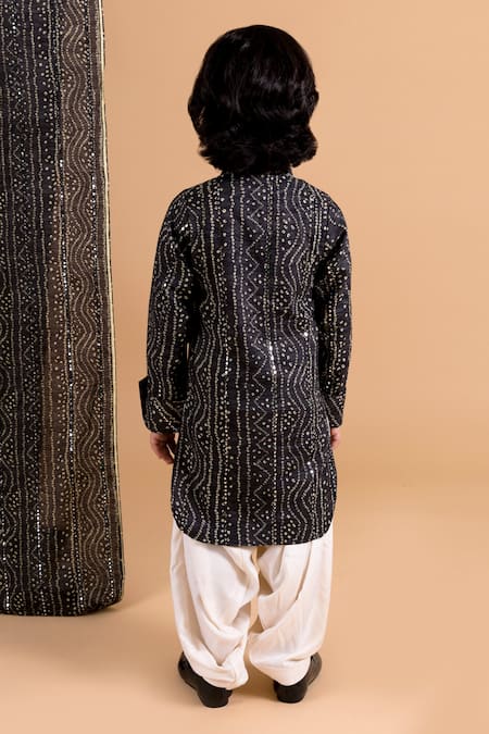 Shop Chotibuti Black Cotton Bandhani Print Kurta And Salwar Set at Aza Fashions Shop_Chotibuti_Black Cotton Bandhani Print Kurta And Salwar Set _at_Aza_Fashions