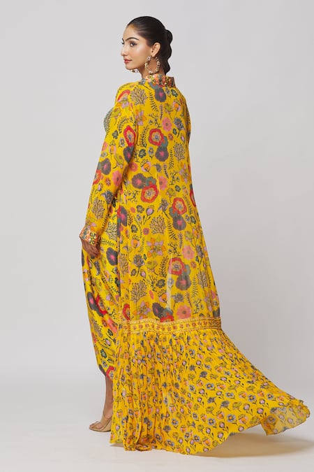 Diyarajvvir Floral Jaal Print Cape & Dhoti Skirt Set 